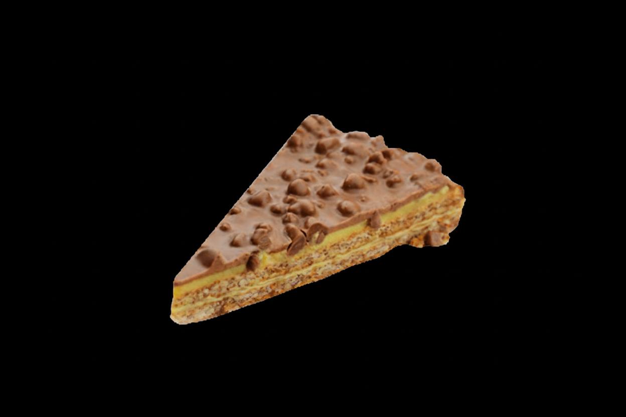 Part de tarte au Daim sur fond sombre