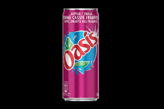 Canette Oasis Pomme Cassis Framboise 33cl sur fond noir